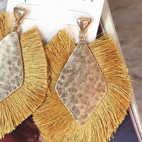 NWT Bohemian Silky Thread Fan Fringe Tassel Diamond Shape Statement Earrings - Picture 3 of 4